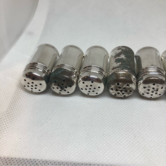 Set of 8 Silver Plated W.M.Co #4 Personal Salt and Pepper Shakers Vintage - Picture 13 of 16